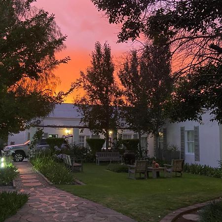 Cape Karoo Guesthouse Б’юфорт-Вест Екстер'єр фото