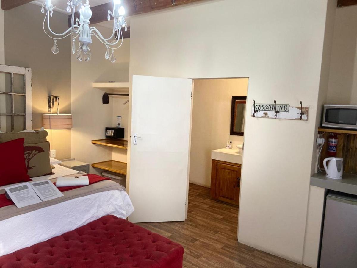 Cape Karoo Guesthouse Б’юфорт-Вест Екстер'єр фото