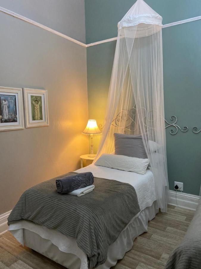 Cape Karoo Guesthouse Б’юфорт-Вест Екстер'єр фото