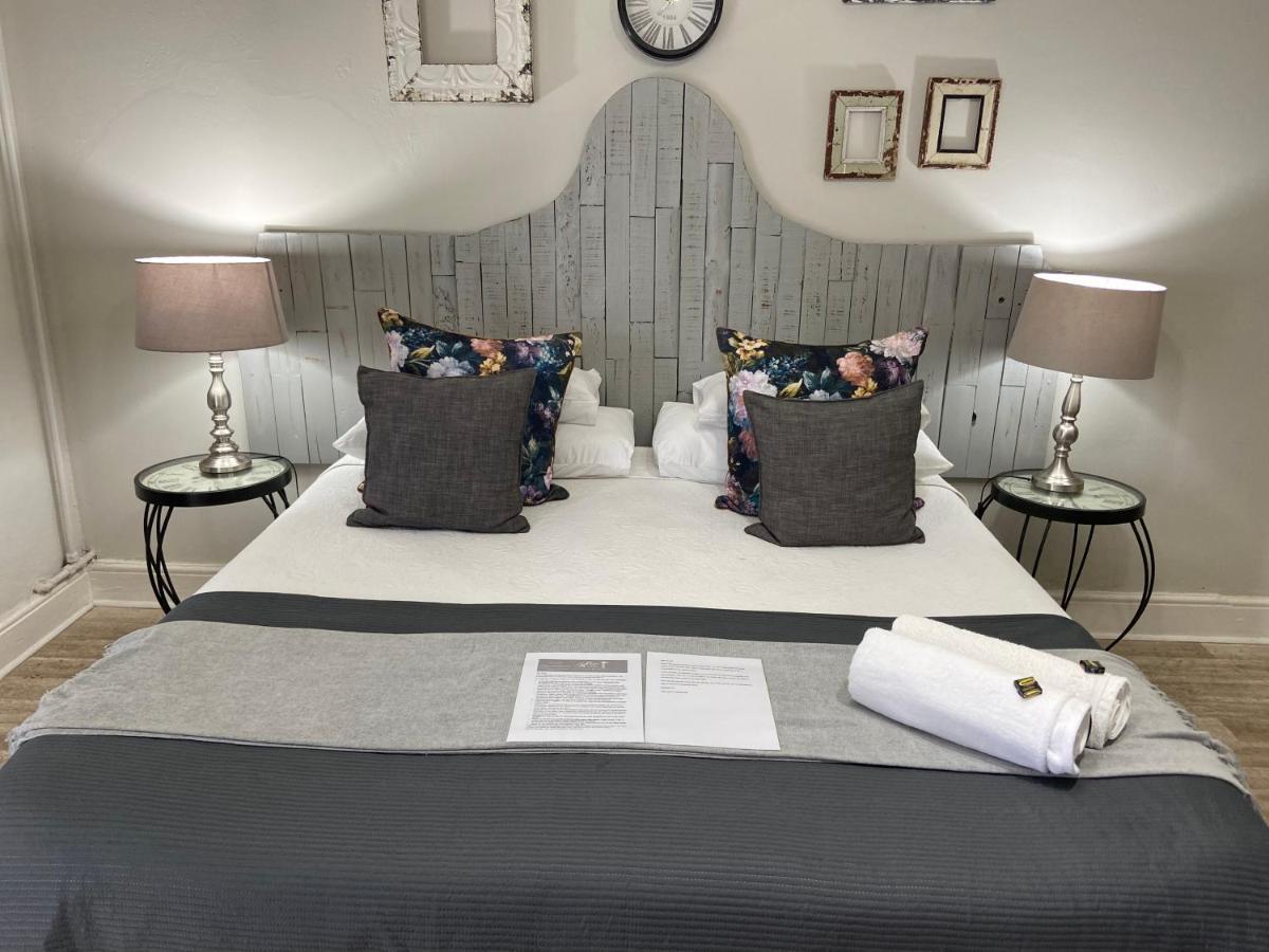 Cape Karoo Guesthouse Б’юфорт-Вест Екстер'єр фото