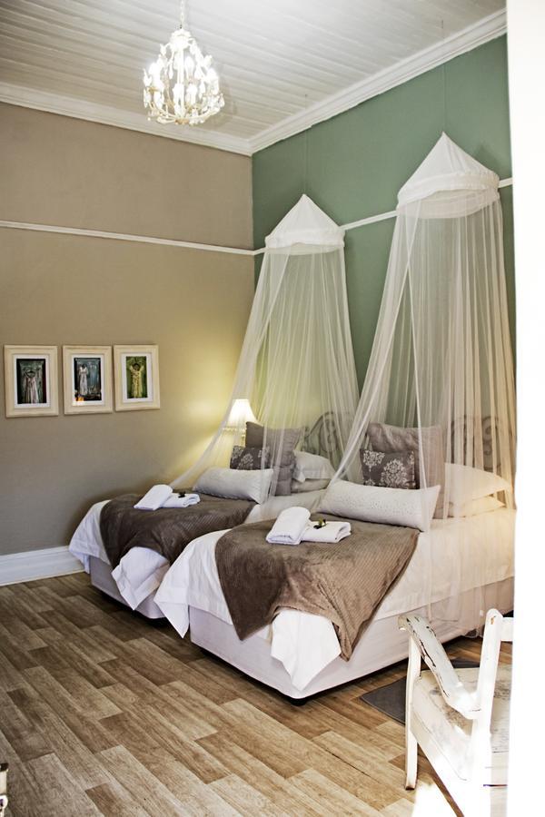 Cape Karoo Guesthouse Б’юфорт-Вест Екстер'єр фото