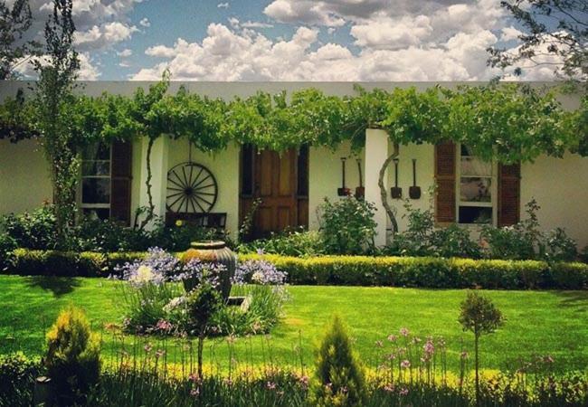 Cape Karoo Guesthouse Б’юфорт-Вест Екстер'єр фото